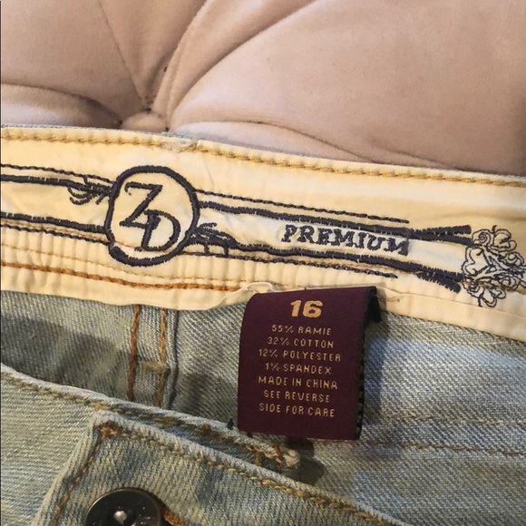 ZD Premium Jeans - NWOT - Size 16 - Picture 2 of 7